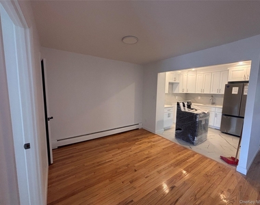 71-34 Kissena Boulevard - Photo Thumbnail 1