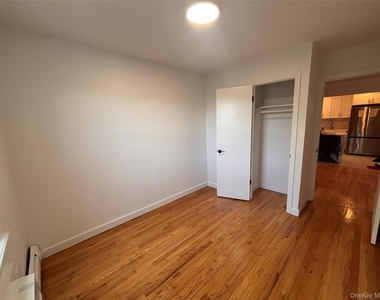71-34 Kissena Boulevard - Photo Thumbnail 6