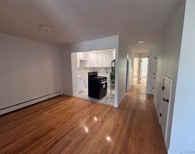 71-34 Kissena Boulevard - Photo Thumbnail 6