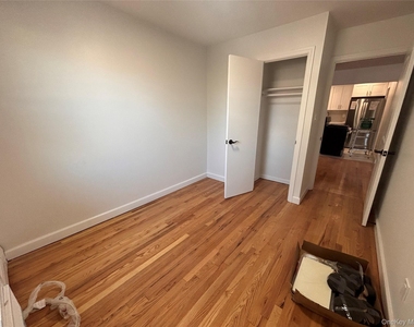 71-34 Kissena Boulevard - Photo Thumbnail 4