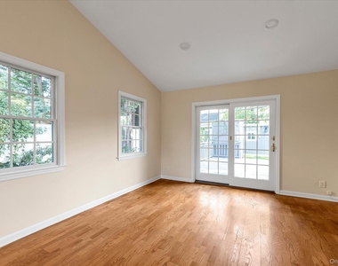 84 Earl Street - Photo Thumbnail 12