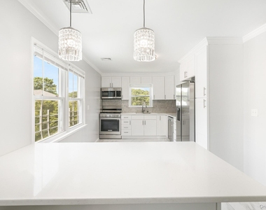 51 Bradley Street - Photo Thumbnail 8