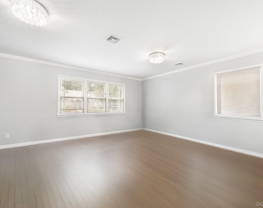 51 Bradley Street - Photo Thumbnail 2