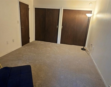 711 Sierra Vista Lane - Photo Thumbnail 14
