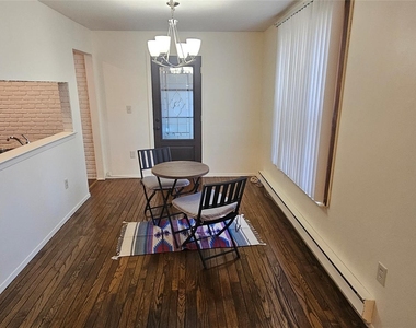 711 Sierra Vista Lane - Photo Thumbnail 4