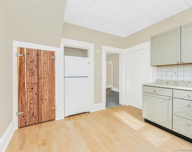 146 Columbus Avenue - Photo Thumbnail 8