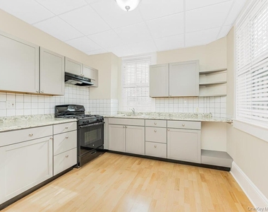 146 Columbus Avenue - Photo Thumbnail 9