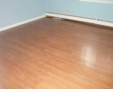 4924 Express Dr South - Photo Thumbnail 10