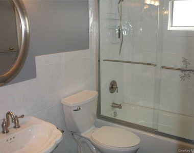 4924 Express Dr South - Photo Thumbnail 15