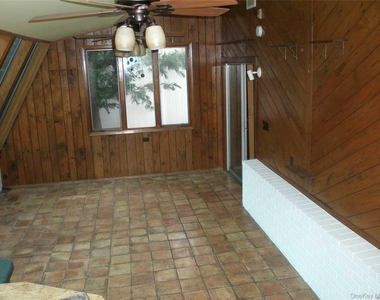 4924 Express Dr South - Photo Thumbnail 4