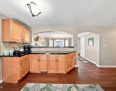 86 Jefferson Street - Photo Thumbnail 8