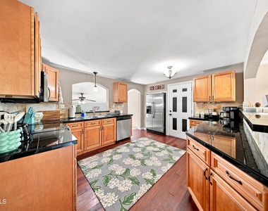 86 Jefferson Street - Photo Thumbnail 6