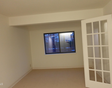7 Residence Inn Drive - Photo Thumbnail 2