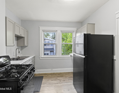 831 Washington Ave - Photo Thumbnail 15