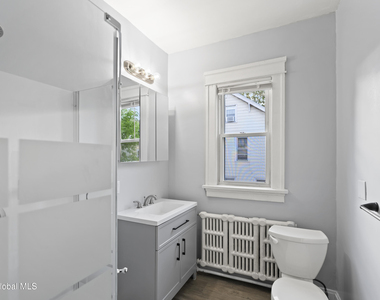 831 Washington Ave - Photo Thumbnail 22