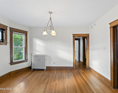 831 Washington Ave - Photo Thumbnail 9