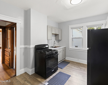 831 Washington Ave - Photo Thumbnail 14