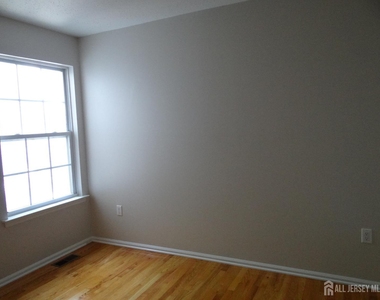 129 Prestwick Way - Photo Thumbnail 11