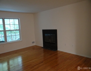 129 Prestwick Way - Photo Thumbnail 5