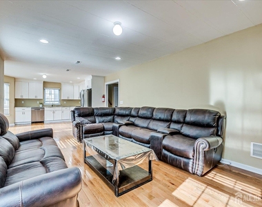 169 Metuchen Avenue - Photo Thumbnail 17