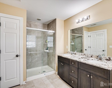 169 Metuchen Avenue - Photo Thumbnail 23