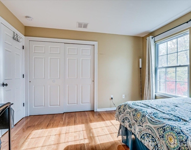 169 Metuchen Avenue - Photo Thumbnail 27