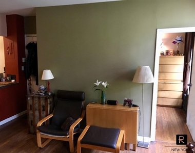 420 W 46th Street - Photo Thumbnail 3