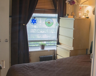 420 W 46th Street - Photo Thumbnail 5