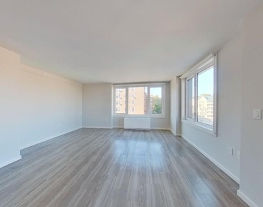 178-02 Hillside Avenue - Photo Thumbnail 13