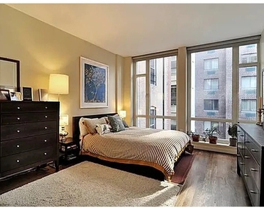 133 W 22nd Street - Photo Thumbnail 4