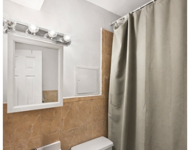222 1st Avenue - Photo Thumbnail 3