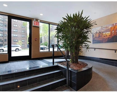 185 York Street - Photo Thumbnail 8