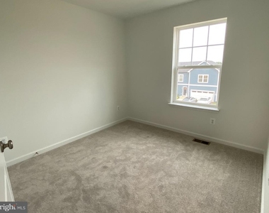 415 Aragon Drive - Photo Thumbnail 26