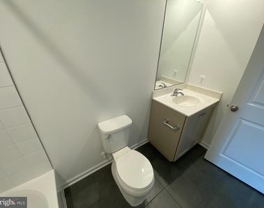 415 Aragon Drive - Photo Thumbnail 5