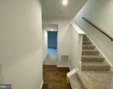 415 Aragon Drive - Photo Thumbnail 2