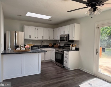 105 Walnut Drive - Photo Thumbnail 6