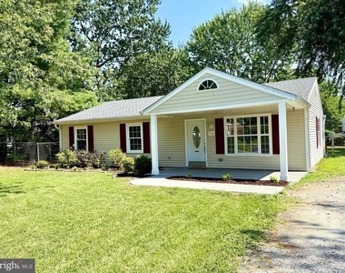 105 Walnut Drive - Photo Thumbnail 4