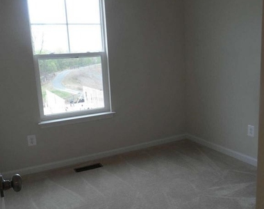 27 Rapidan Drive - Photo Thumbnail 18
