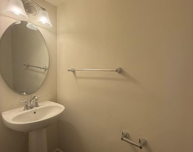 100 Brenton Road - Photo Thumbnail 6