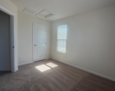 100 Brenton Road - Photo Thumbnail 22