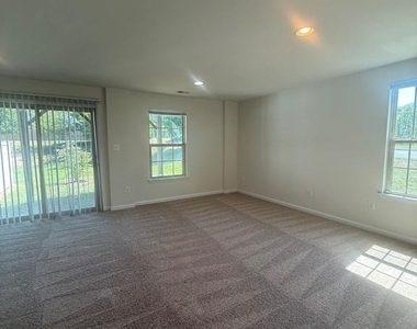 100 Brenton Road - Photo Thumbnail 2