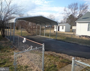 104 Greenway Street - Photo Thumbnail 5