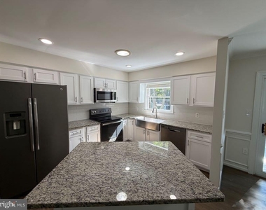11204 Wilderness Park Drive - Photo Thumbnail 6