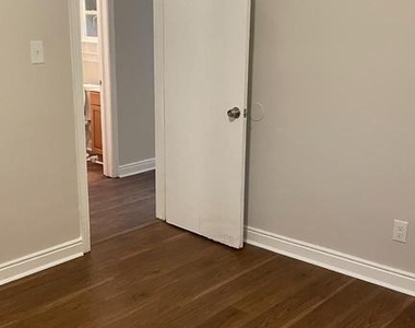 4115 Leake Avenue - Photo Thumbnail 17