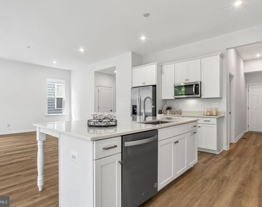 18270 Moss Garden Road - Photo Thumbnail 18