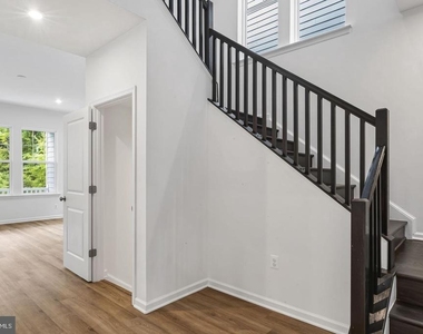18270 Moss Garden Road - Photo Thumbnail 32