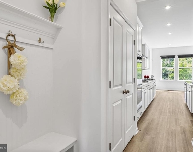18270 Moss Garden Road - Photo Thumbnail 25