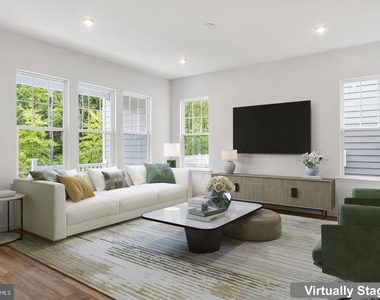 18270 Moss Garden Road - Photo Thumbnail 9