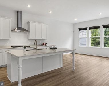 18270 Moss Garden Road - Photo Thumbnail 15