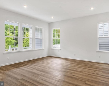 18270 Moss Garden Road - Photo Thumbnail 13